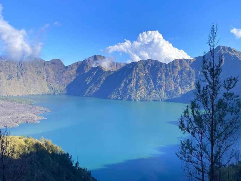 3 Days 2 Nights Segara Anak Lake trek is one of the most rewarding adventures