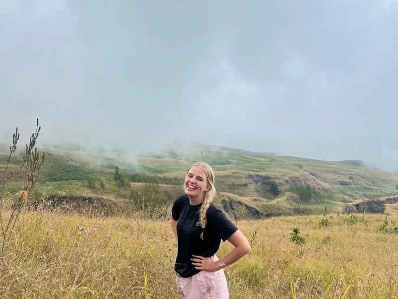 mount rinjani trekking via sembalun trek route