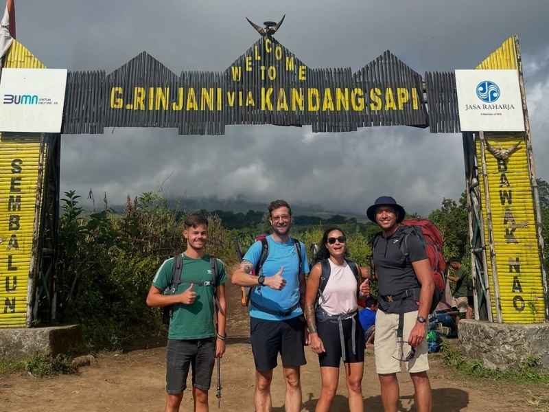sembalun trekking route mount rinjani lombok indonesia